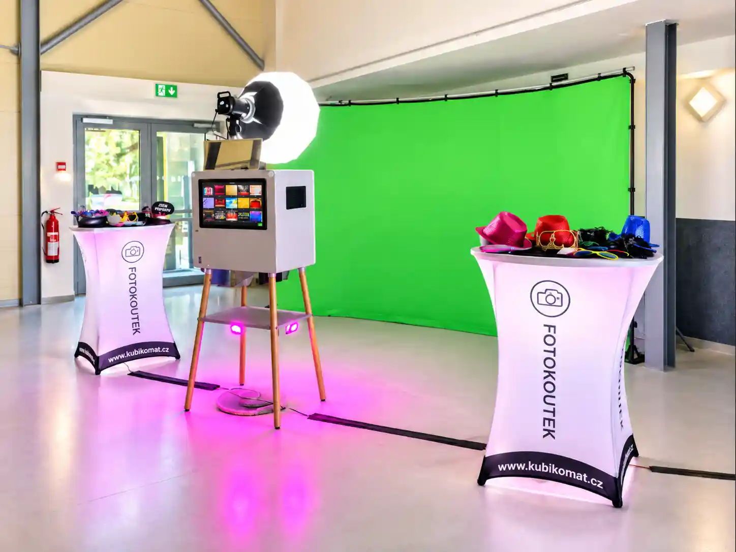KUBÍKOMAT – fotokoutek se zeleným plátnem