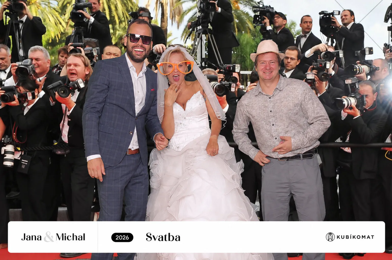 Zábavné pozadí ve svatebním fotokoutku